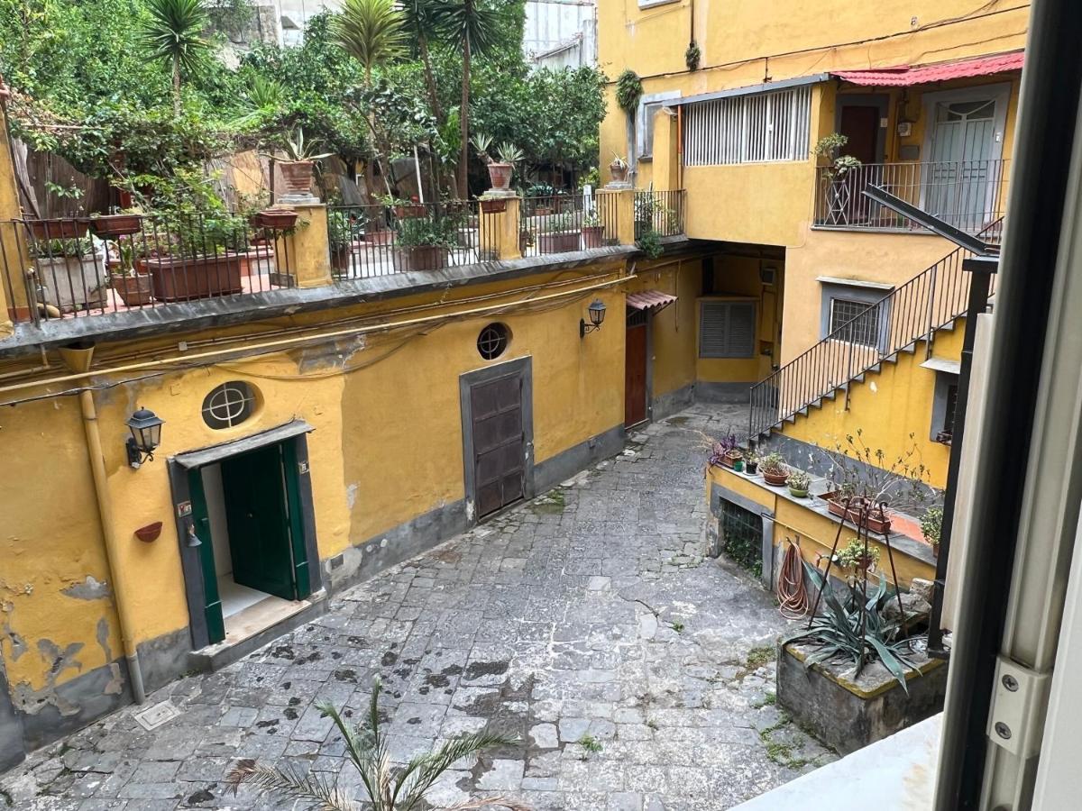 La Limonaia Di Chiaia Apartment Napoli Bagian luar foto