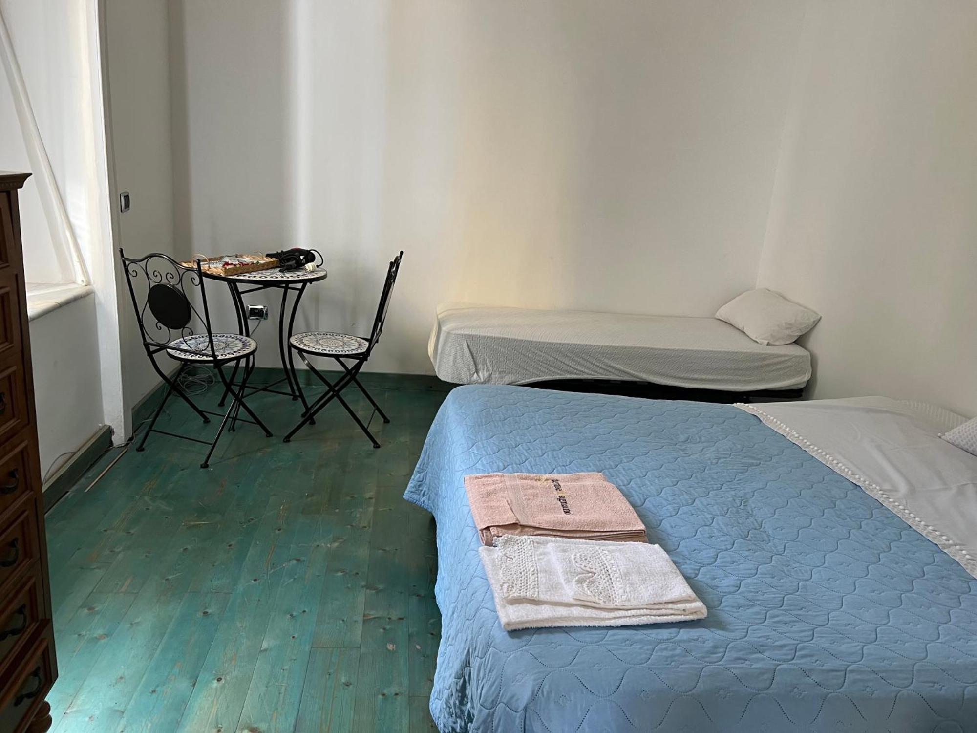 La Limonaia Di Chiaia Apartment Napoli Bagian luar foto